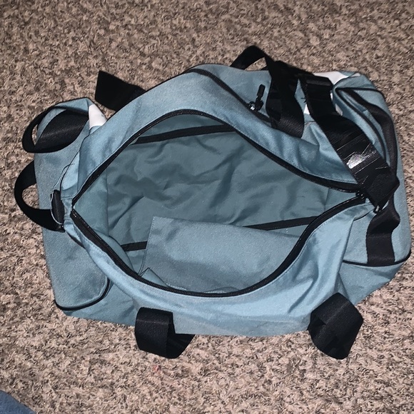 PINK Victoria’s Secret duffel bag in blue with black straps - Picture 3 of 3